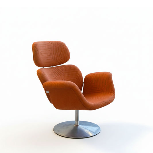 Artifort Big Tulip F545 fauteuil – refurbished opnieuw gestoffeerd (Kvadrat Apparel)